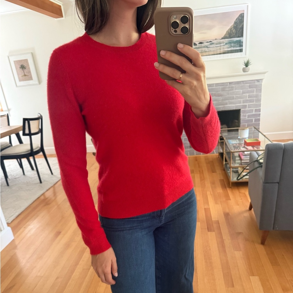 Red cashmere sweater, small